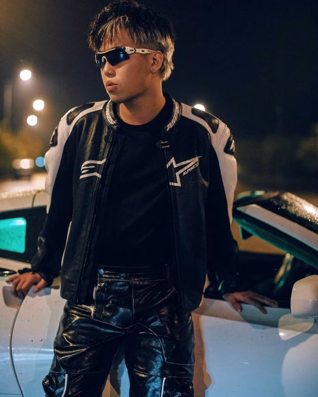 Richchoi là rapper tài năng trẻ tuổi đã từng chinh phục rất nhiều 'sàn đấu'. Nam Rapper có chất giọng khàn, hơi khỏe, cùng lối chơi chữ sắc sảo cũng như phong thái tự tin, chinh phục nhiều fan mê nhạc Rap. Richchoi từng đạt ngôi vị Á quân King of Rap mùa 1.