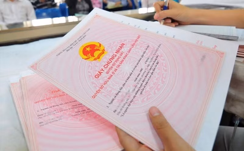 Dự thảo bổ sung quy định ghi đầy đủ tên của những người có chung quyền sử dụng đất lên "sổ đỏ".