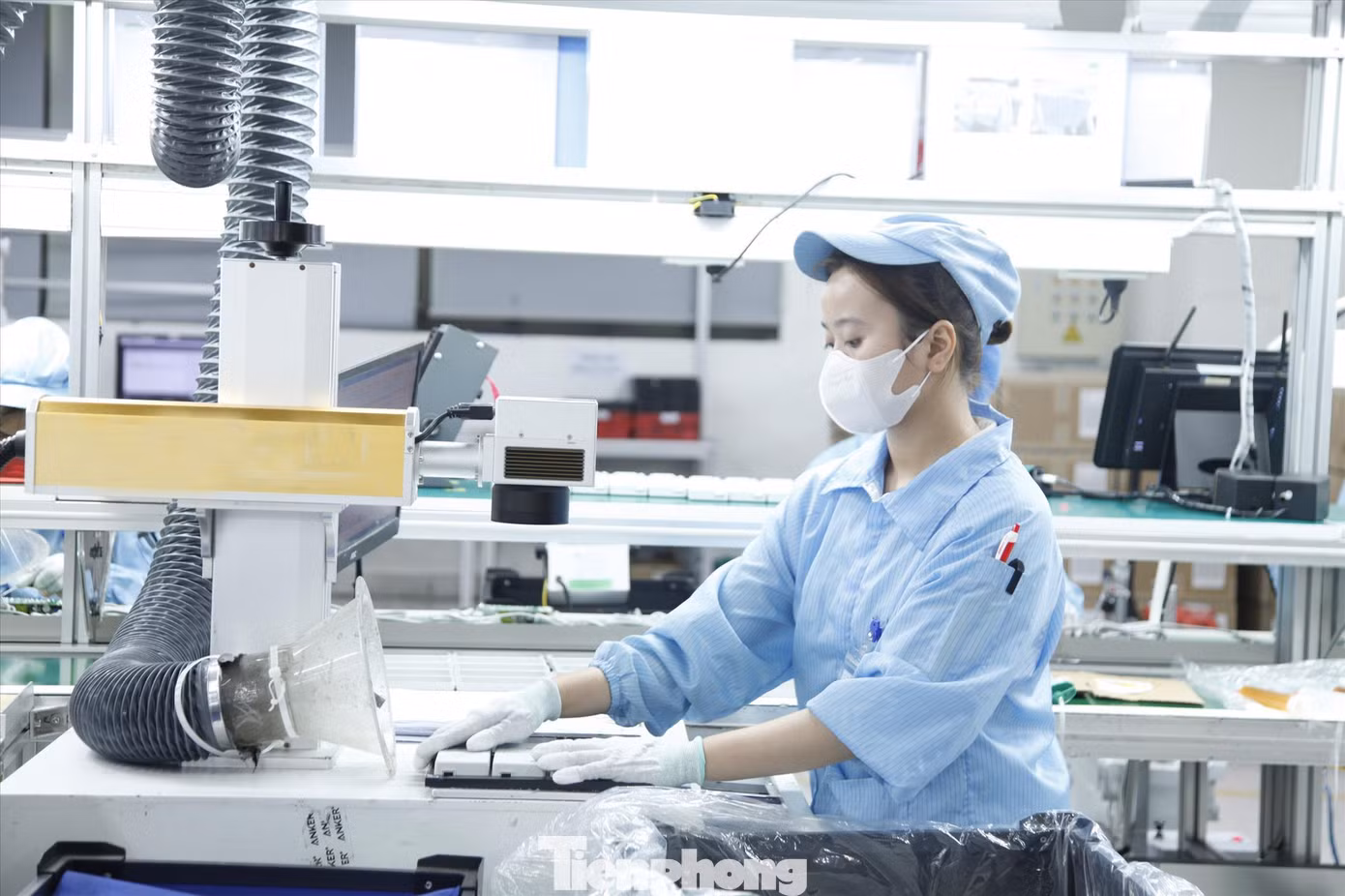 Ước tính, nếu xuất khẩu sang Mỹ năm nay giảm 10% do ảnh hưởng của những chính sách mới từ chính phủ Mỹ, GDP có thể sẽ giảm tương đương khoảng 3%. Ảnh: Nguyễn Bằng