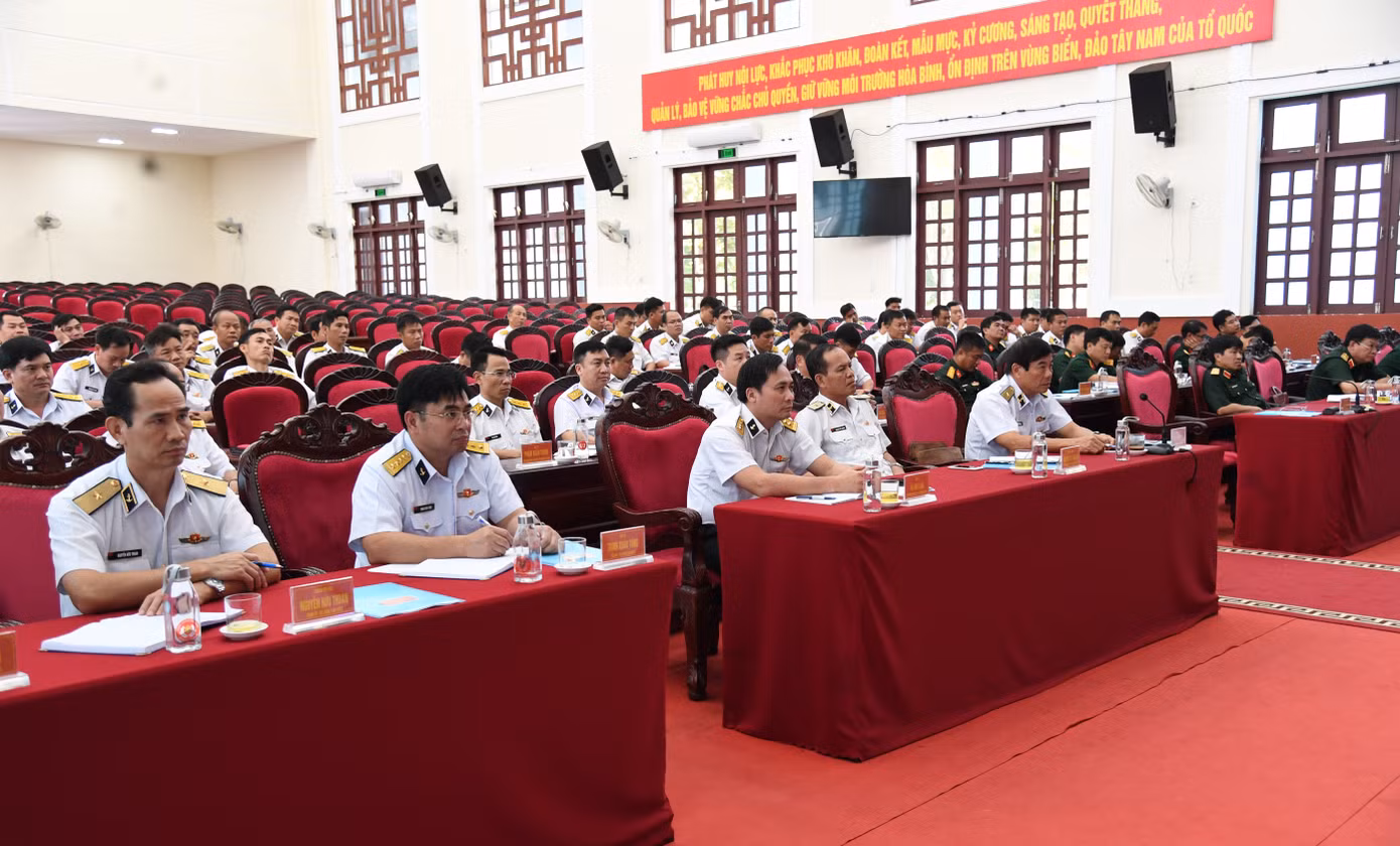 Quang cảnh buổi kết luận kiểm tra. Quang cảnh buổi kết luận kiểm tra.