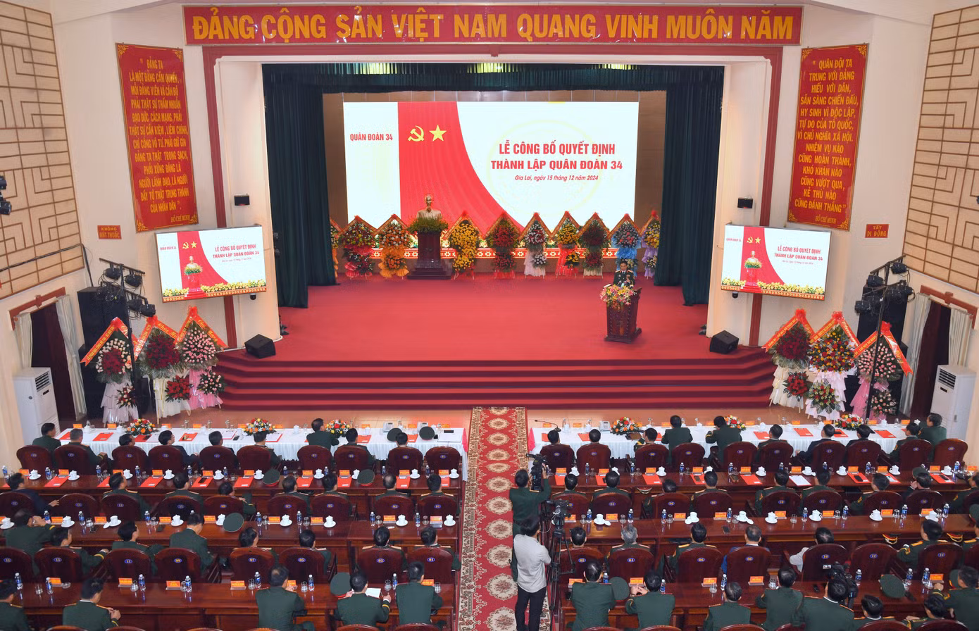 Lễ công bố Quyết định thành lập Quân đoàn 34 diễn ra tại thành phố Pleiku, tỉnh Gia Lai. Lễ công bố Quyết định thành lập Quân đoàn 34 diễn ra tại thành phố Pleiku, tỉnh Gia Lai.