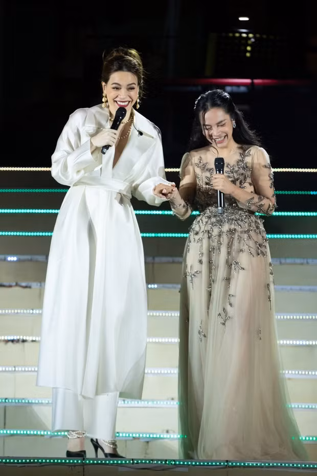 Ngọc Mai và Hồ Ngọc Hà