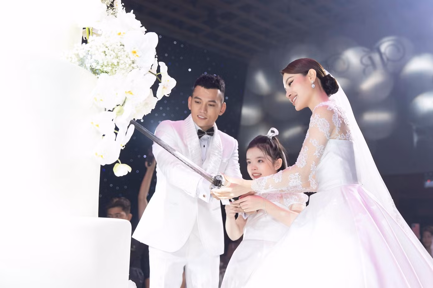 Phương Trinh Jolie, Lý Bình bên cạnh bé Mia