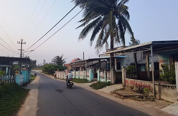 Hàng trăm người vây công ty bất động sản ở Đà Nẵng đòi sổ đỏ suốt đêm ảnh 7