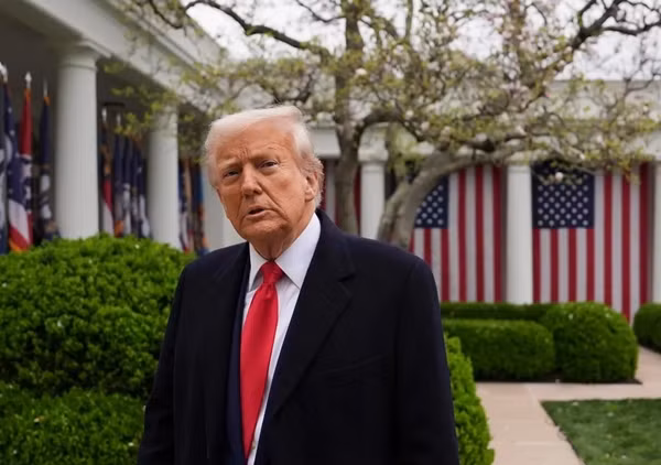Thuế đối ứng mà Tổng thống Trump công bố sẽ tác động đến giá của rất nhiều sản phẩm. Ảnh: AP. Thuế đối ứng mà Tổng thống Trump công bố sẽ tác động đến giá của rất nhiều sản phẩm. Ảnh: AP.