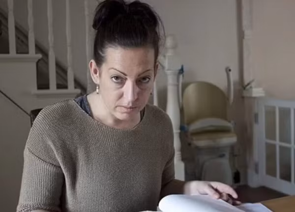 Cô Sarah nói, sau cơn đột quỵ, cô như biến thành người Trung Quốc sống ở Anh vậy. Ảnh: BBC.