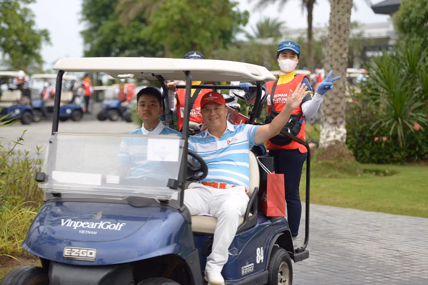 Thời tiết trên sân Vinpearl Golf Hải Phòng khá thuận lợi, hứa hẹn sẽ mang đến những màn trình diễn ấn tượng và hấp dẫn của các golfer.