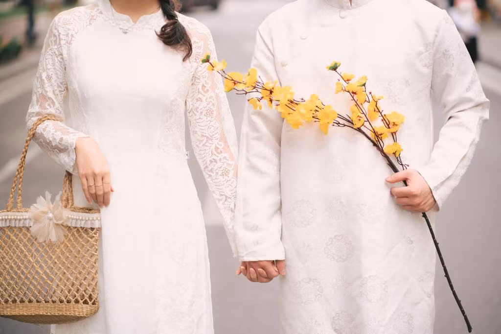 Nhiều bạn trẻ áp lực chuyện yêu đương ngày Tết. (Ảnh minh họa: Hương Giang) Nhiều bạn trẻ áp lực chuyện yêu đương ngày Tết. (Ảnh minh họa: Hương Giang)
