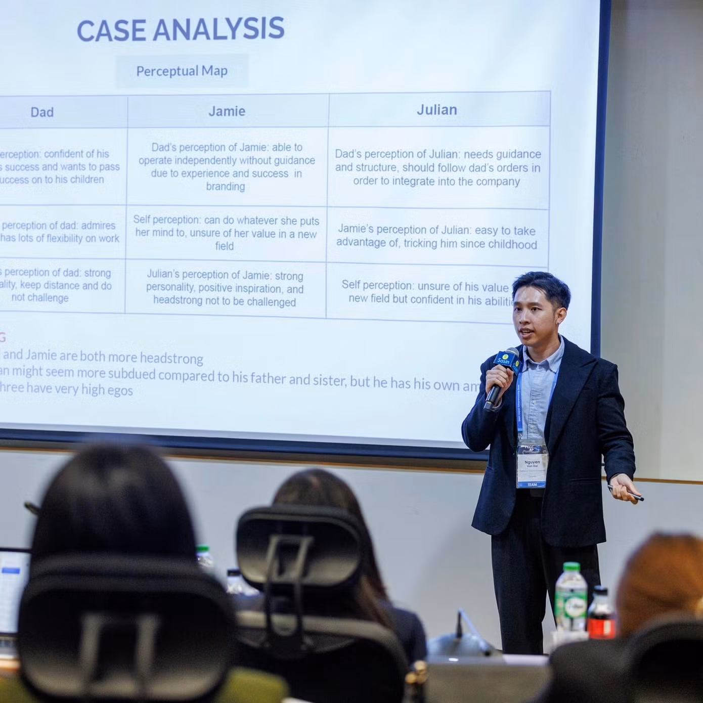 Anh Nguyễn Văn Đại tại cuộc thi học thuật Family Enterprise Case Competition. (Ảnh: Fanpage Eric Thỏ) Anh Nguyễn Văn Đại tại cuộc thi học thuật Family Enterprise Case Competition. (Ảnh: Fanpage Eric Thỏ)