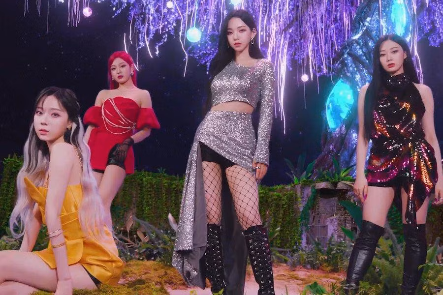 aespa trong MV Next Level aespa trong MV Next Level