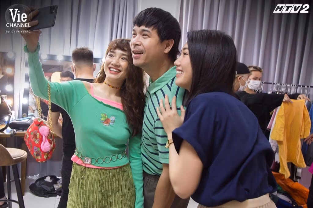 Nhã Phương, Trương Thế Vinh và Thuý Ngân tại hậu trường