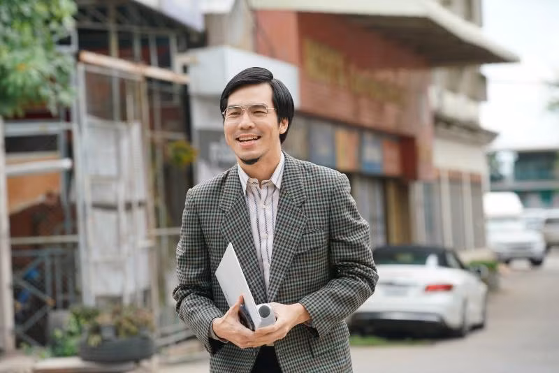 Taro Pongsatorn trong phim Lừa Đểu Gặp Lừa Đảo