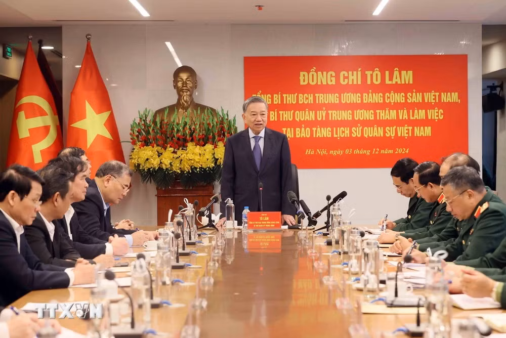 Tổng Bí thư Tô Lâm - Bí thư Quân ủy Trung ương - phát biểu tại buổi làm việc. Tổng Bí thư Tô Lâm - Bí thư Quân ủy Trung ương - phát biểu tại buổi làm việc.