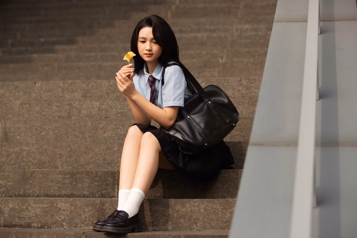 Ngọc Ánh là cựu sinh viên ngành Ngôn ngữ Anh, trường ĐH Ngoại ngữ (ĐHQG Hà Nội).