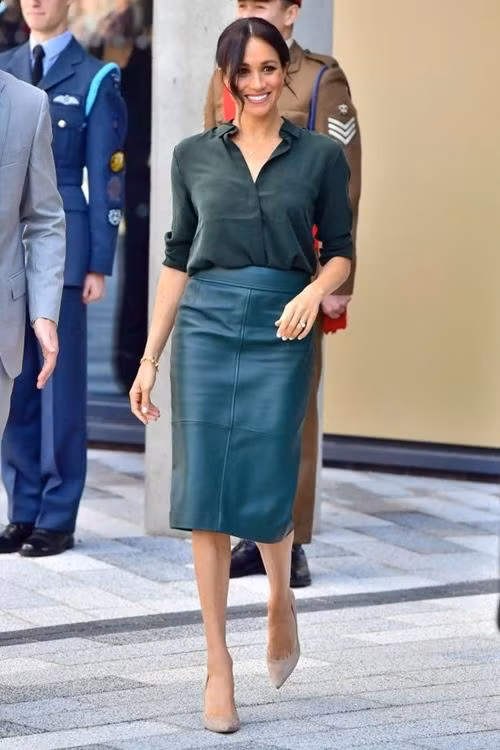 Dù có những khoảng thời gian ít xuất hiện trong một năm qua, nhưng Meghan vẫn là người có trang phục được tìm kiếm nhiều nhất. Ảnh: Samir Hussein/ WireImage.