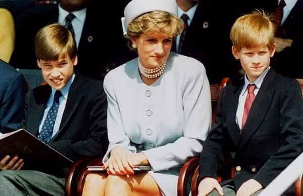 Công nương Diana và hai con trai: William và Harry. Ảnh: Getty Images.