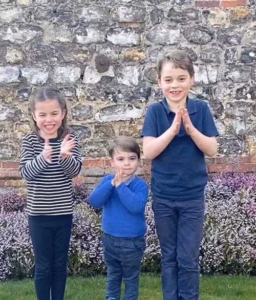 3 con của William - Kate xếp trên cả Harry theo thứ tự kế vị. Ảnh: Kensington Royal.