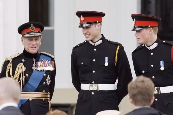 Nhiều người yêu quý Hoàng gia Anh đều mong anh em William - Harry có thể hàn gắn tình cảm. Ảnh: Tim Graham/ Getty Images. Nhiều người yêu quý Hoàng gia Anh đều mong anh em William - Harry có thể hàn gắn tình cảm. Ảnh: Tim Graham/ Getty Images.