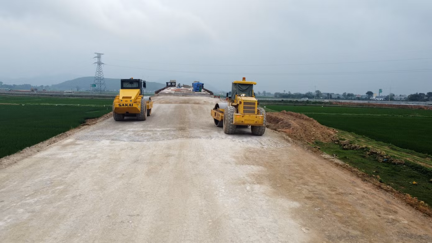 Đơn vị thi công đang tập trung để hoàn thành tiến độ dự án, đưa vào hoạt động vào dịp 30/4.