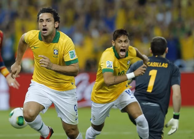 Hai ngôi sao mang về chiến thắng cho brazil: Fed và Naymar (sau)