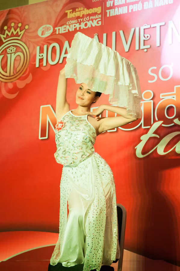 Đỗ Hoàng Anh, tiết mục múa hiện đại, SBD 792 (Hà Nội)