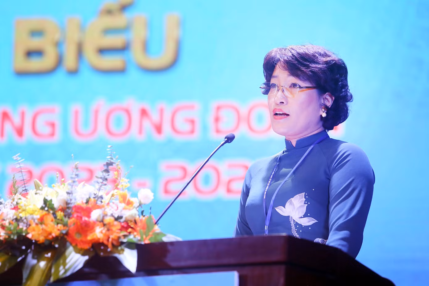 Chị Lê Hồng Hạnh phát biểu khai mạc Đại hội. Ảnh: Duy Phạm