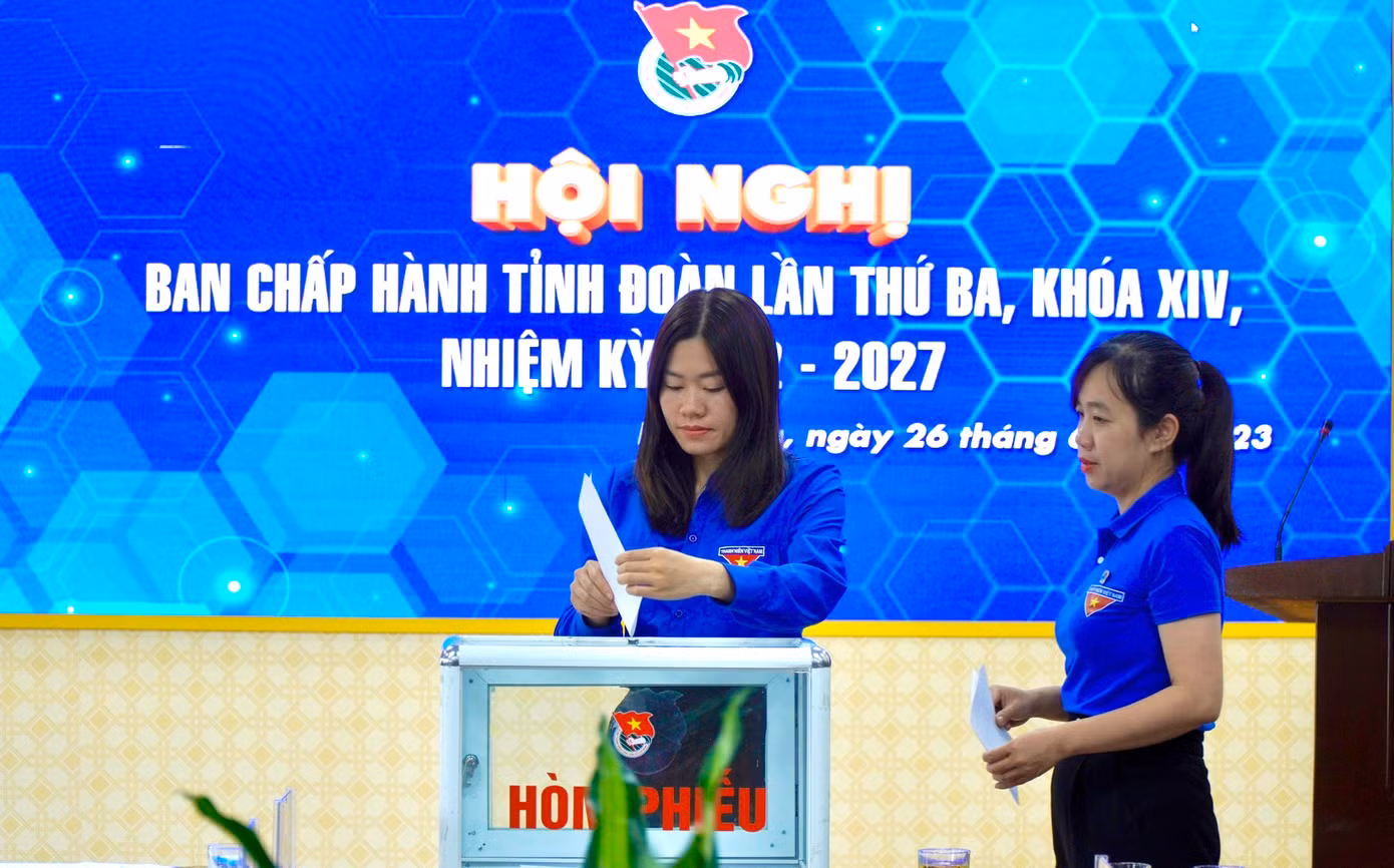 Hội nghị bỏ phiếu bầu chức danh Phó Bí thư Tỉnh Đoàn. Ảnh: TĐLC
