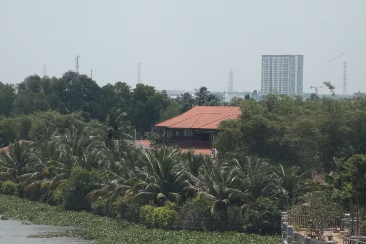 Loạt nhà hàng, 'biệt thự' lấn sông: Cán bộ né trách nhiệm? ảnh 6