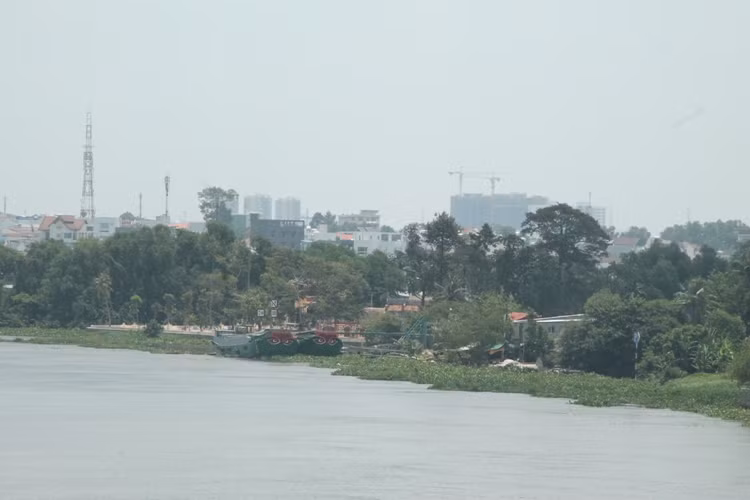Loạt nhà hàng, 'biệt thự' lấn sông: Cán bộ né trách nhiệm? ảnh 7