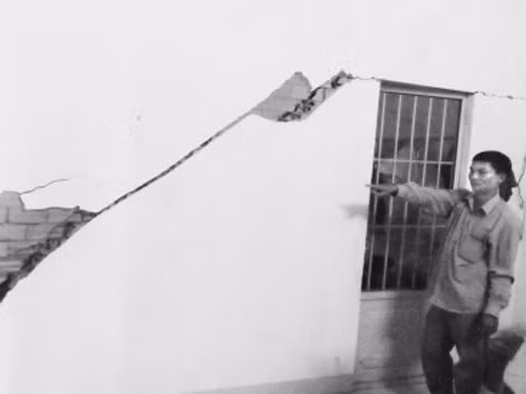 Vết nứt ở nhà Ông Phạm Văn Triều