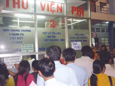 Nhiều bệnh viện tại TP Hồ Chí Minh lãi hàng trăm tỷ đồng trong năm 2011. Ảnh: Lê Nguyễn. Nhiều bệnh viện tại TP Hồ Chí Minh lãi hàng trăm tỷ đồng trong năm 2011. Ảnh: Lê Nguyễn