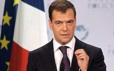 Thủ tướng Nga Dmitry Medvedev cảnh báo xung đột tại Syria nổ ra "là một sai lầm nghiêm trọng" . Thủ tướng Nga Dmitry Medvedev cảnh báo xung đột tại Syria nổ ra