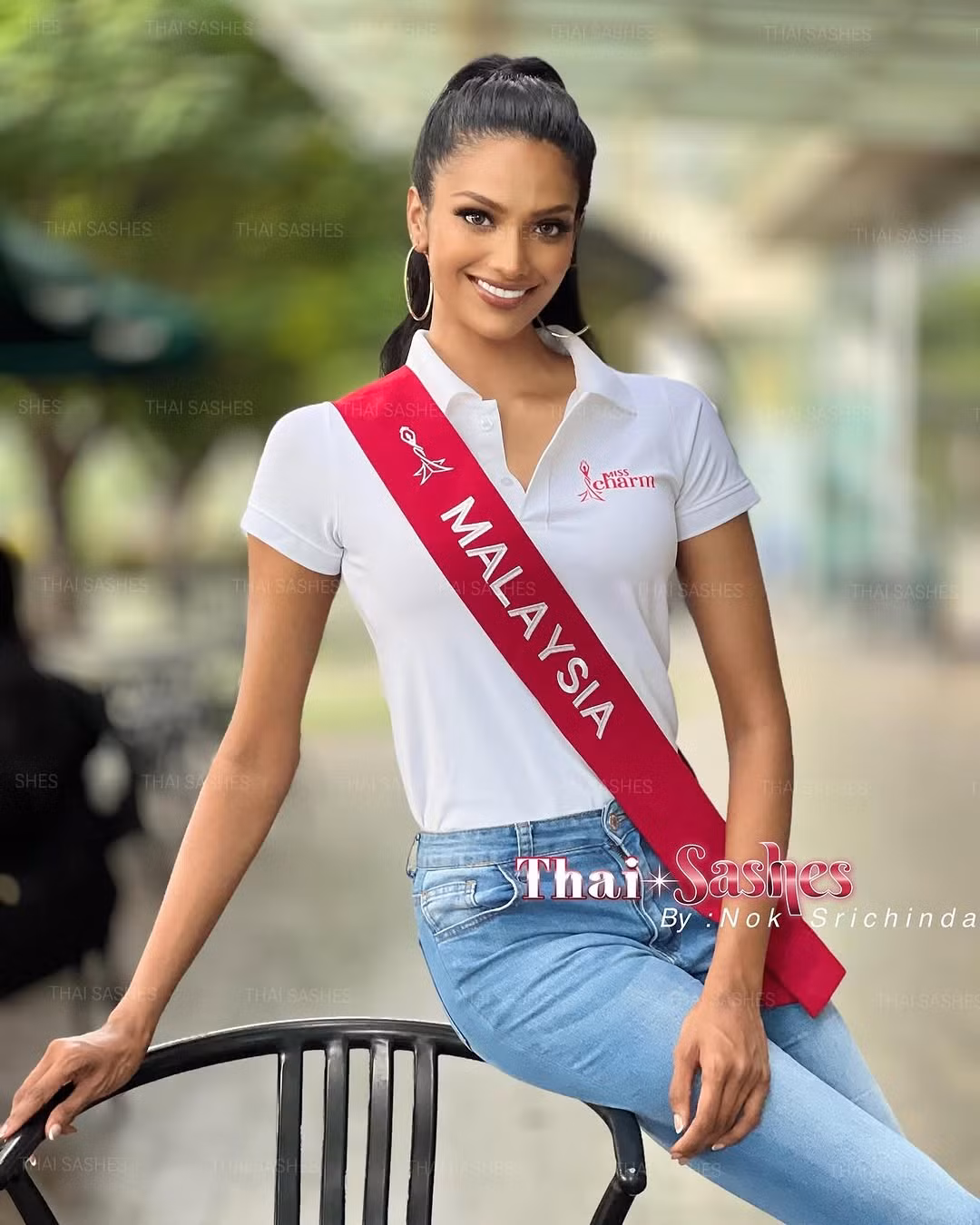 “Tôi hình dung một thế giới nơi mọi phụ nữ đều có đủ nguồn lực và sự hỗ trợ để lãnh đạo, truyền cảm hứng cho người khác, cả về mặt cá nhân lẫn nghề nghiệp”, cô chia sẻ. “Tôi hình dung một thế giới nơi mọi phụ nữ đều có đủ nguồn lực và sự hỗ trợ để lãnh đạo, truyền cảm hứng cho người khác, cả về mặt cá nhân lẫn nghề nghiệp”, cô chia sẻ.
