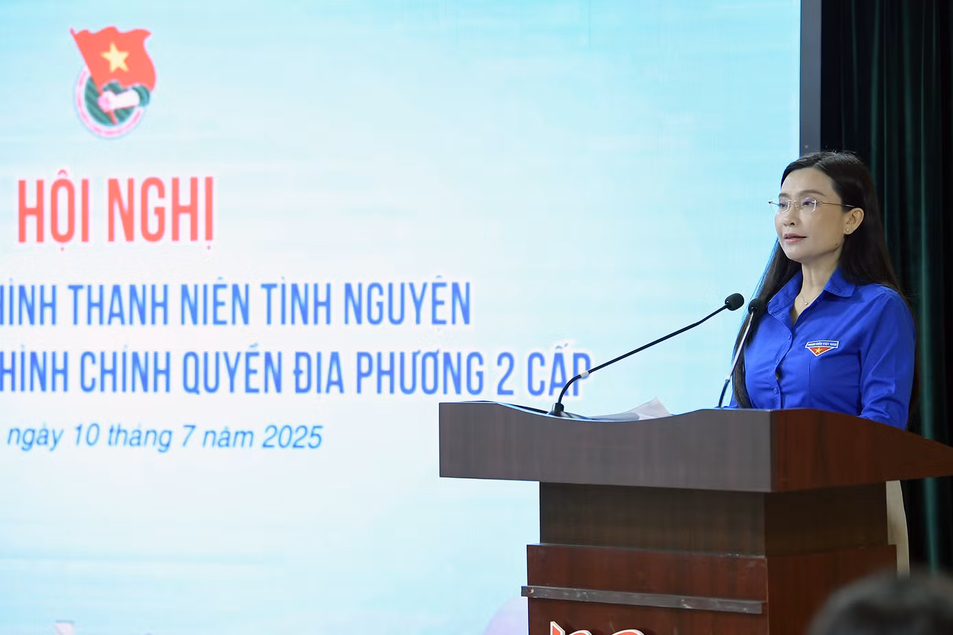 Chị Nguyễn Phạm Duy Trang - Bí thư T.Ư Đoàn, Chủ tịch Hội đồng Đội T.Ư phát biểu tại Hội nghị. Ảnh: DƯƠNG TRIỀU