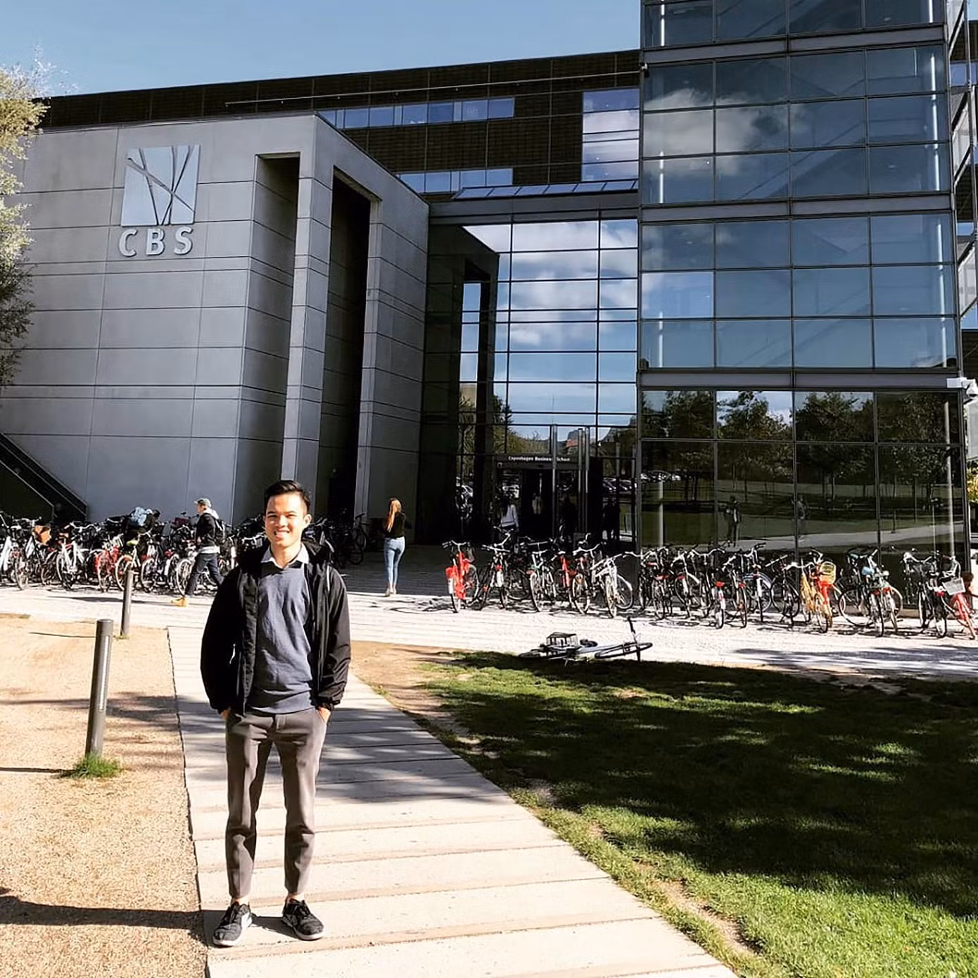 Cựu sinh viên Nguyễn Nhân Hưởng tại trường Copenhagen Business School (Đan Mạch).