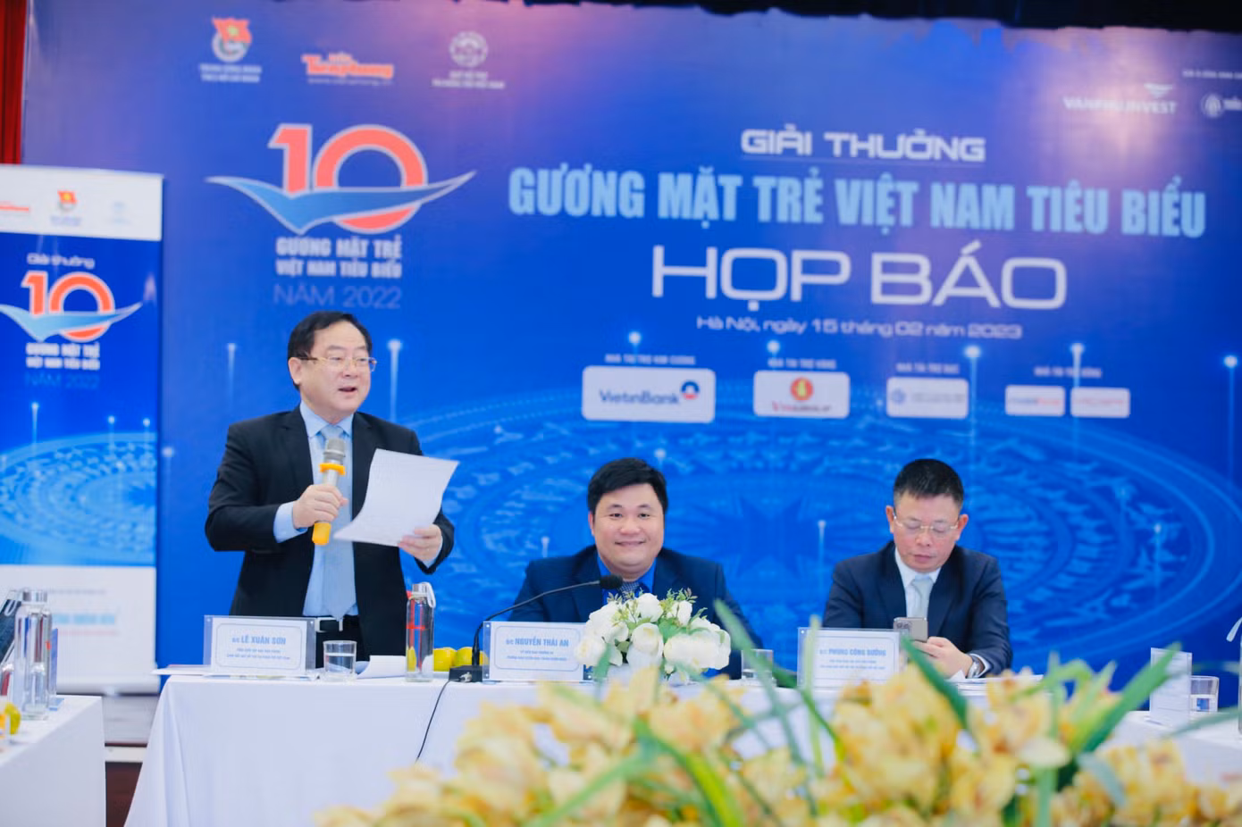 T.Ư Đoàn công bố 20 đề cử tiêu biểu vào vòng bình chọn trực tuyến của Giải thưởng Gương mặt trẻ Việt Nam tiêu biểu, năm 2022. T.Ư Đoàn công bố 20 đề cử tiêu biểu vào vòng bình chọn trực tuyến của Giải thưởng Gương mặt trẻ Việt Nam tiêu biểu, năm 2022.