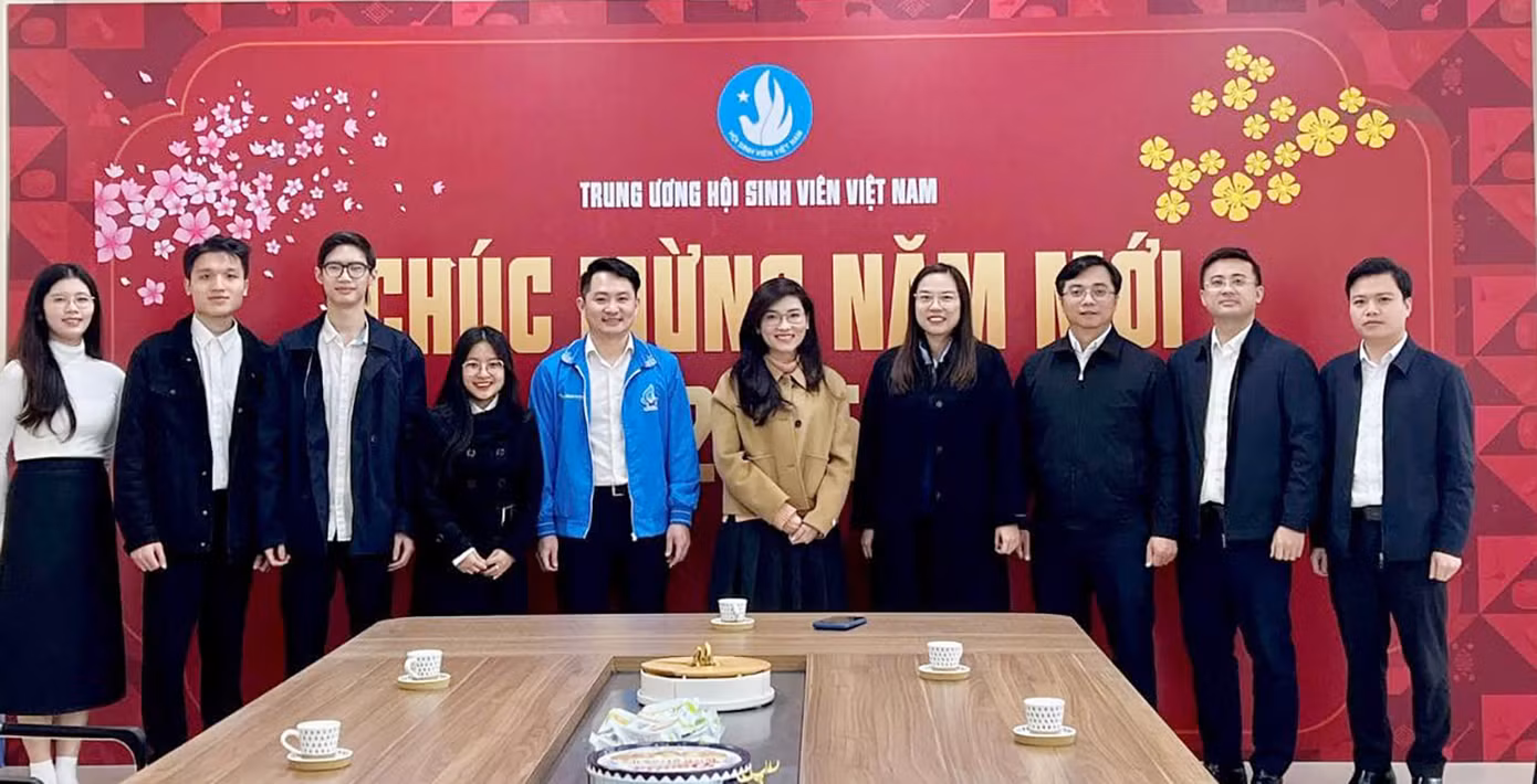 Hội Sinh viên Việt Nam tại Nga thăm và làm việc với T.Ư Hội Sinh viên Việt Nam. Hội Sinh viên Việt Nam tại Nga thăm và làm việc với T.Ư Hội Sinh viên Việt Nam.