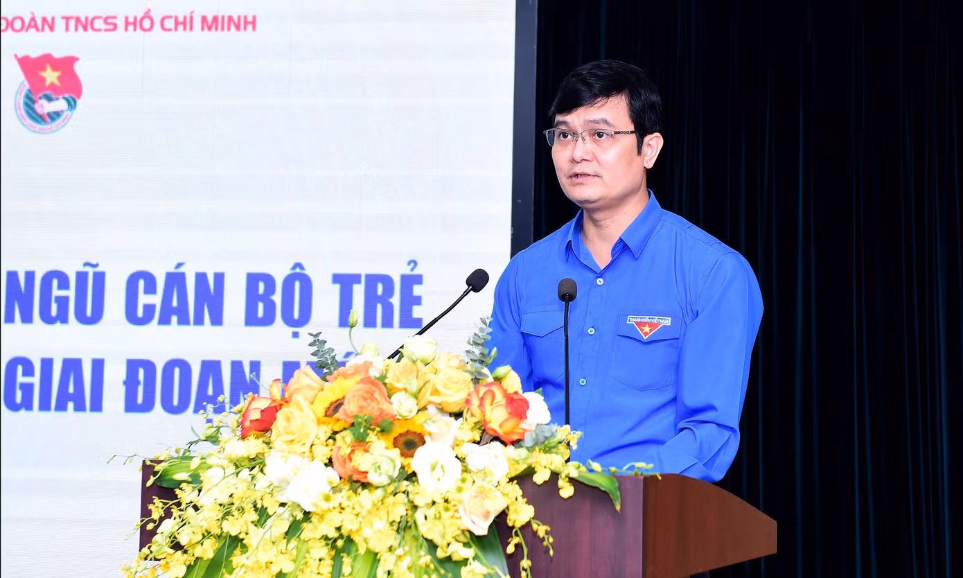 Anh Bùi Quang Huy - Ủy viên dự khuyết T.Ư Đảng, Bí thư thứ nhất T.Ư Đoàn phát biểu tại chương trình.