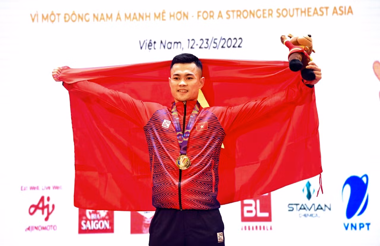 Lại Gia Thành - Vận động viên Bộ môn Cử tạ - Trung tâm Huấn luyện và Thi đấu Thể dục Thể thao Hà Nội.