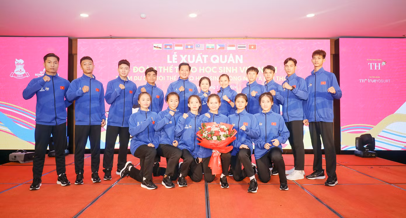 Đại diện đội tuyển Vovinam tham dự Lễ xuất quân Đoàn Thể thao học sinh Việt Nam.