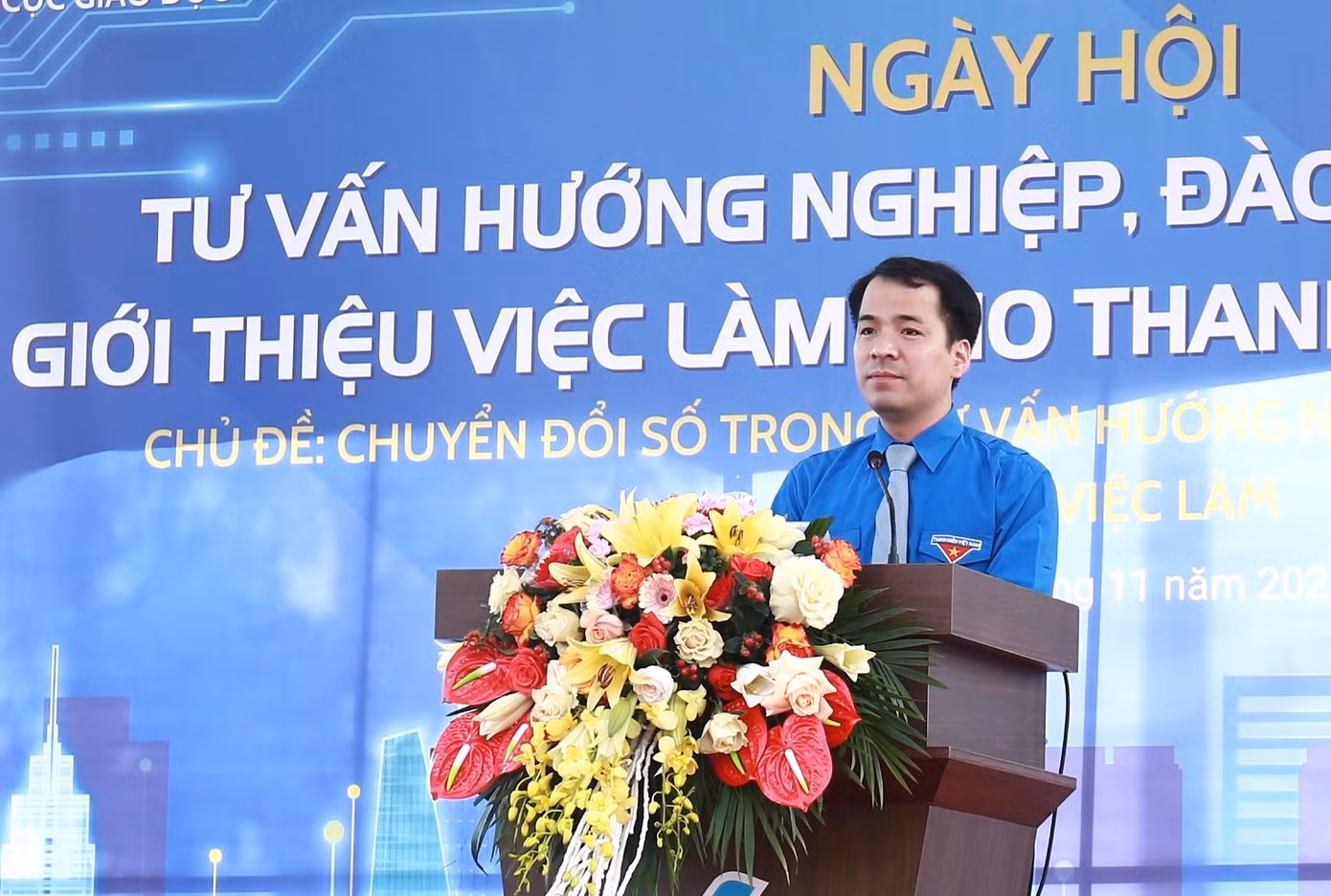 Anh Ngô Văn Cương - Bí thư T.Ư Đoàn phát biểu khai mạc ngày hội.