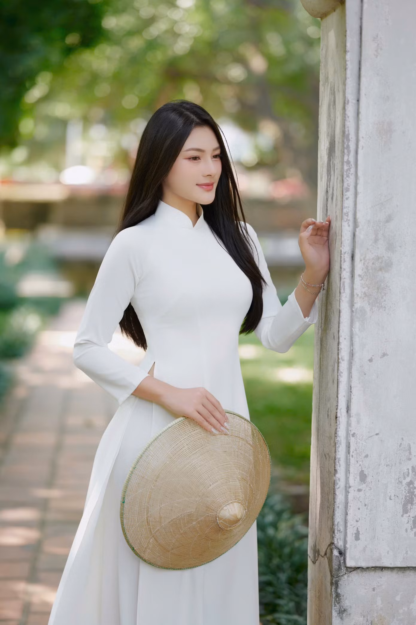 Lê Thái Bảo Khanh - Hoa khôi 'UEB Charming 2024'. Ảnh: NVCC