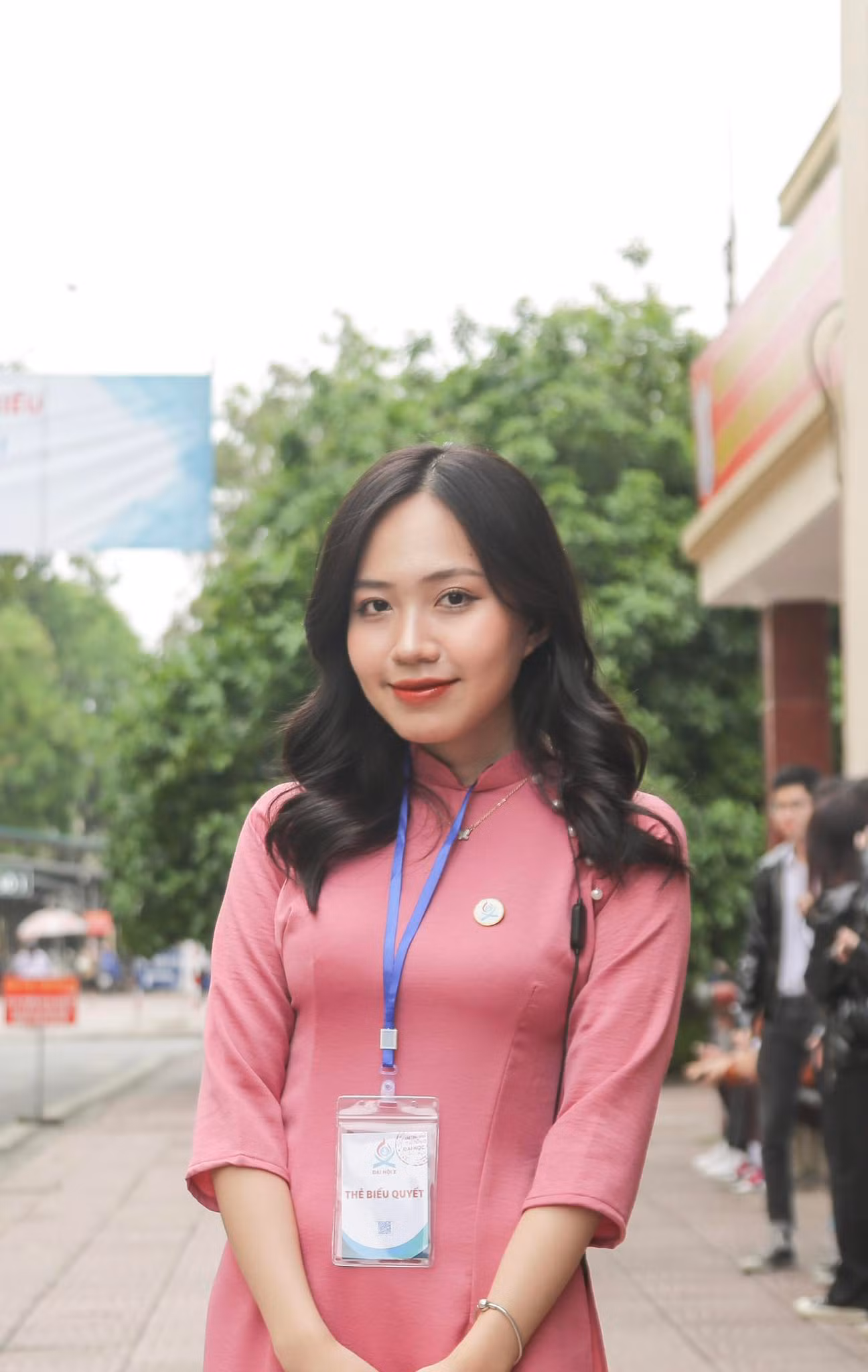 Chị Nguyễn Thanh Vân - Uỷ viên BCH Hội Sinh viên TP. Hà Nội, Nguyên Phó Chủ tịch Hội Sinh viên trường ĐH Y Hà Nội. Chị Nguyễn Thanh Vân - Uỷ viên BCH Hội Sinh viên TP. Hà Nội, Nguyên Phó Chủ tịch Hội Sinh viên trường ĐH Y Hà Nội.