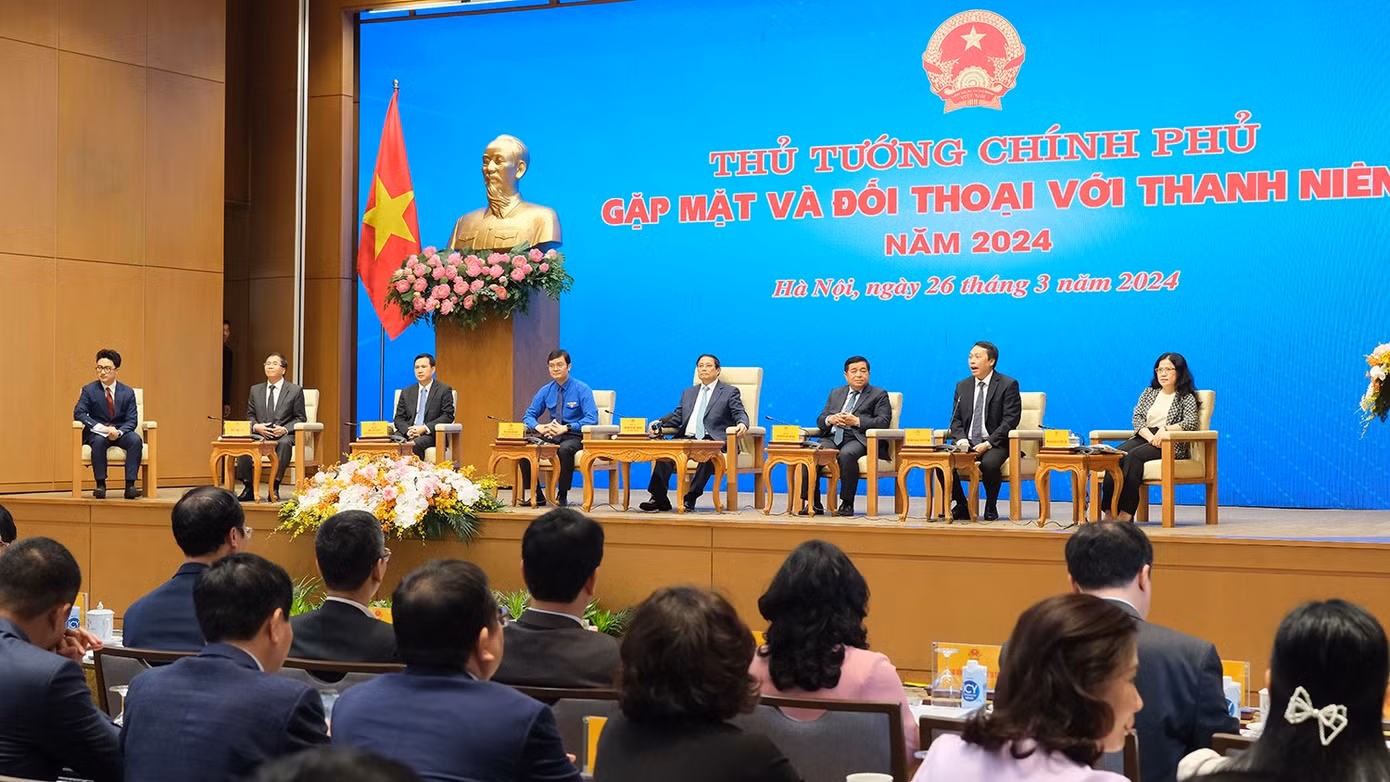 Hội nghị đối thoại có chủ đề "Phát huy vai trò xung kích của thanh niên trong công cuộc chuyển đổi số quốc gia". Đây là lần thứ hai, Thủ tướng Chính phủ đối thoại với thanh niên, sau khi Luật Thanh niên (năm 2020) được ban hành. Hội nghị đối thoại có chủ đề "Phát huy vai trò xung kích của thanh niên trong công cuộc chuyển đổi số quốc gia". Đây là lần thứ hai, Thủ tướng Chính phủ đối thoại với thanh niên, sau khi Luật Thanh niên (năm 2020) được ban hành.