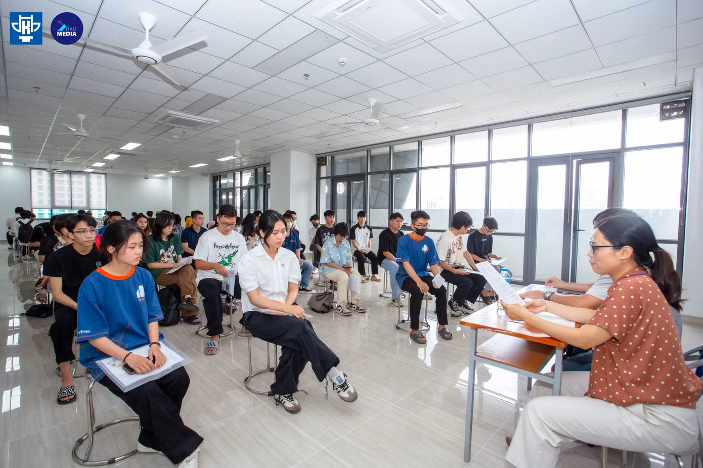 Thí sinh phải có điểm đáp ứng được ngưỡng đảm bảo chất lượng đầu vào được quy định trong Đề án tuyển sinh của Nhà trường. Ảnh: HAU media Thí sinh phải có điểm đáp ứng được ngưỡng đảm bảo chất lượng đầu vào được quy định trong Đề án tuyển sinh của Nhà trường. Ảnh: HAU media