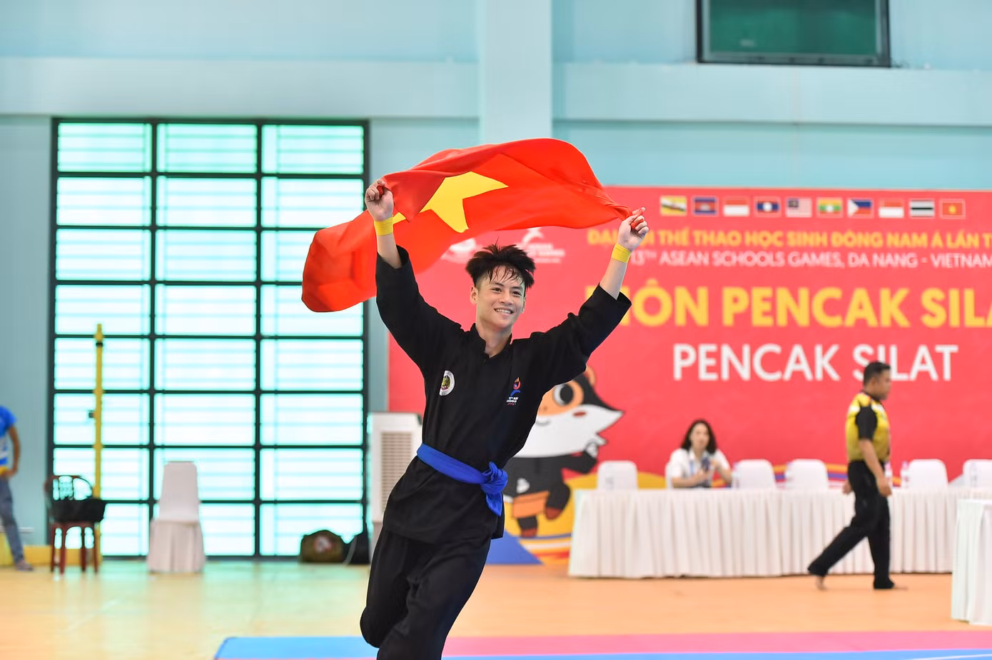 Các vận động viên thi đấu môn Pencak Silat.