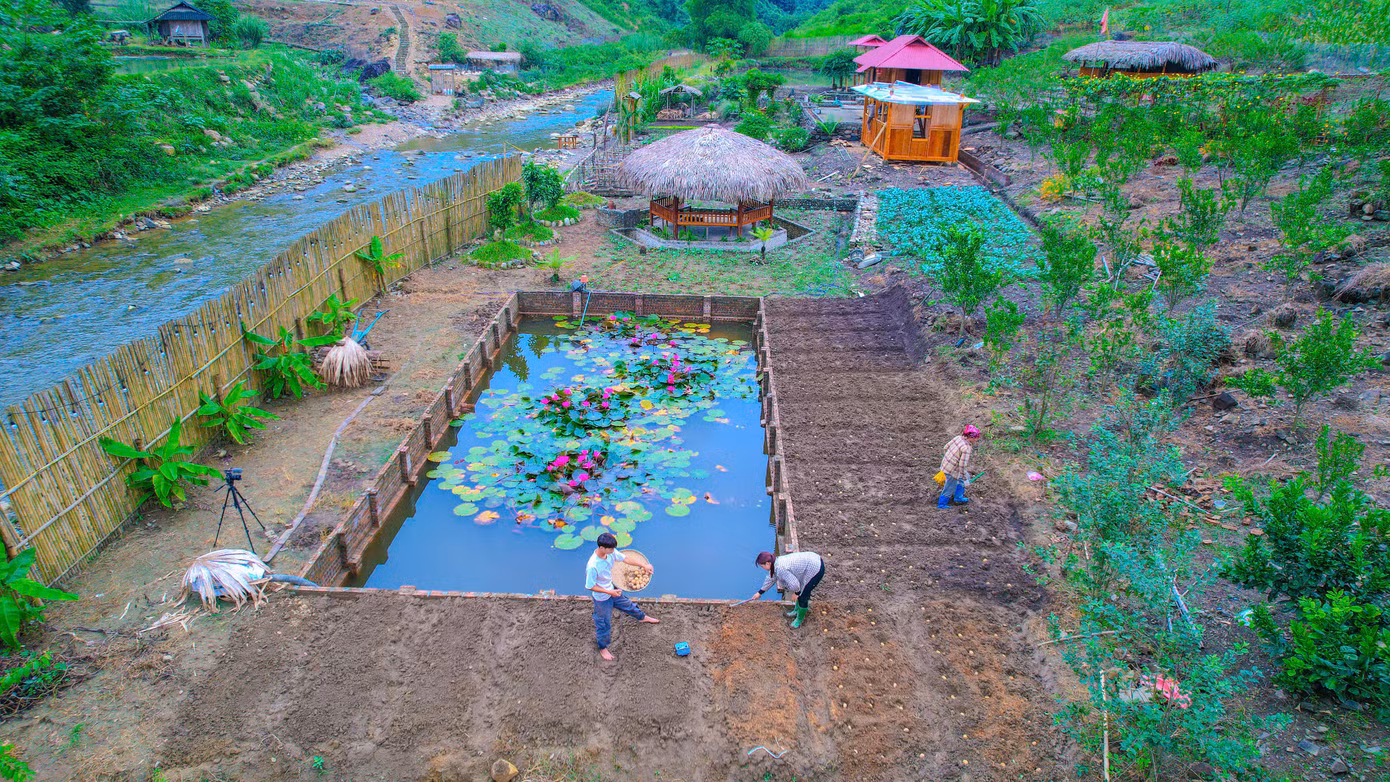 Dự án của Sáng và Vy được triển khai trên diện tích 5.000m², gồm các mô hình chăn nuôi và trồng trọt đa dạng. Ảnh: NVCC