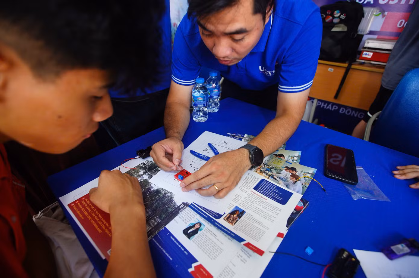 Không gian trải nghiệm cho học sinh THPT tại Ngày hội. Không gian trải nghiệm cho học sinh THPT tại Ngày hội.