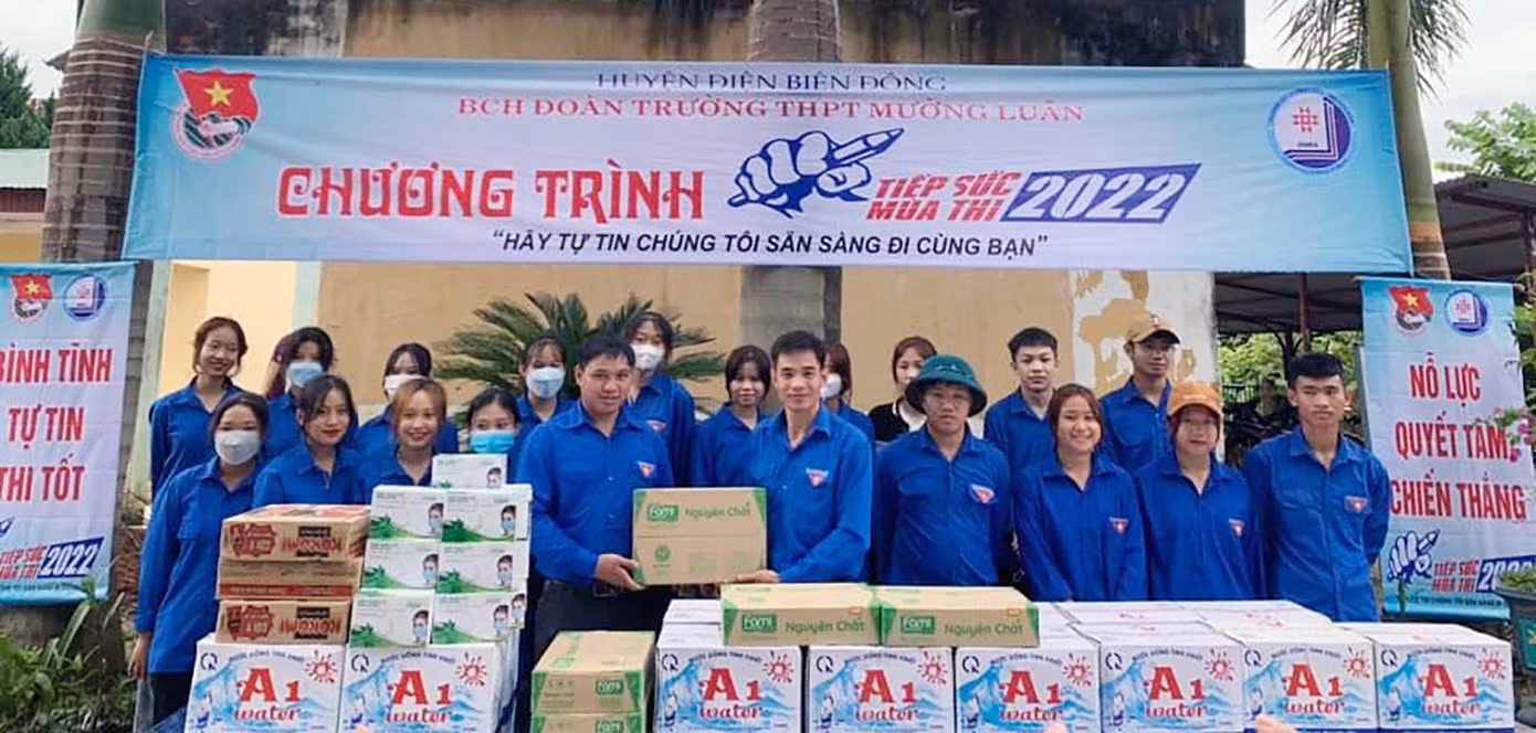 Thầy giáo Vì Văn Chuẩn và các hoạt động nổi bật.