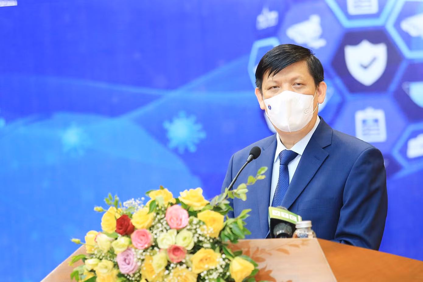 GS. TS Nguyễn Thành Long, Bộ trưởng Bộ Y tế phát biểu tại Lễ tiếp nhận.